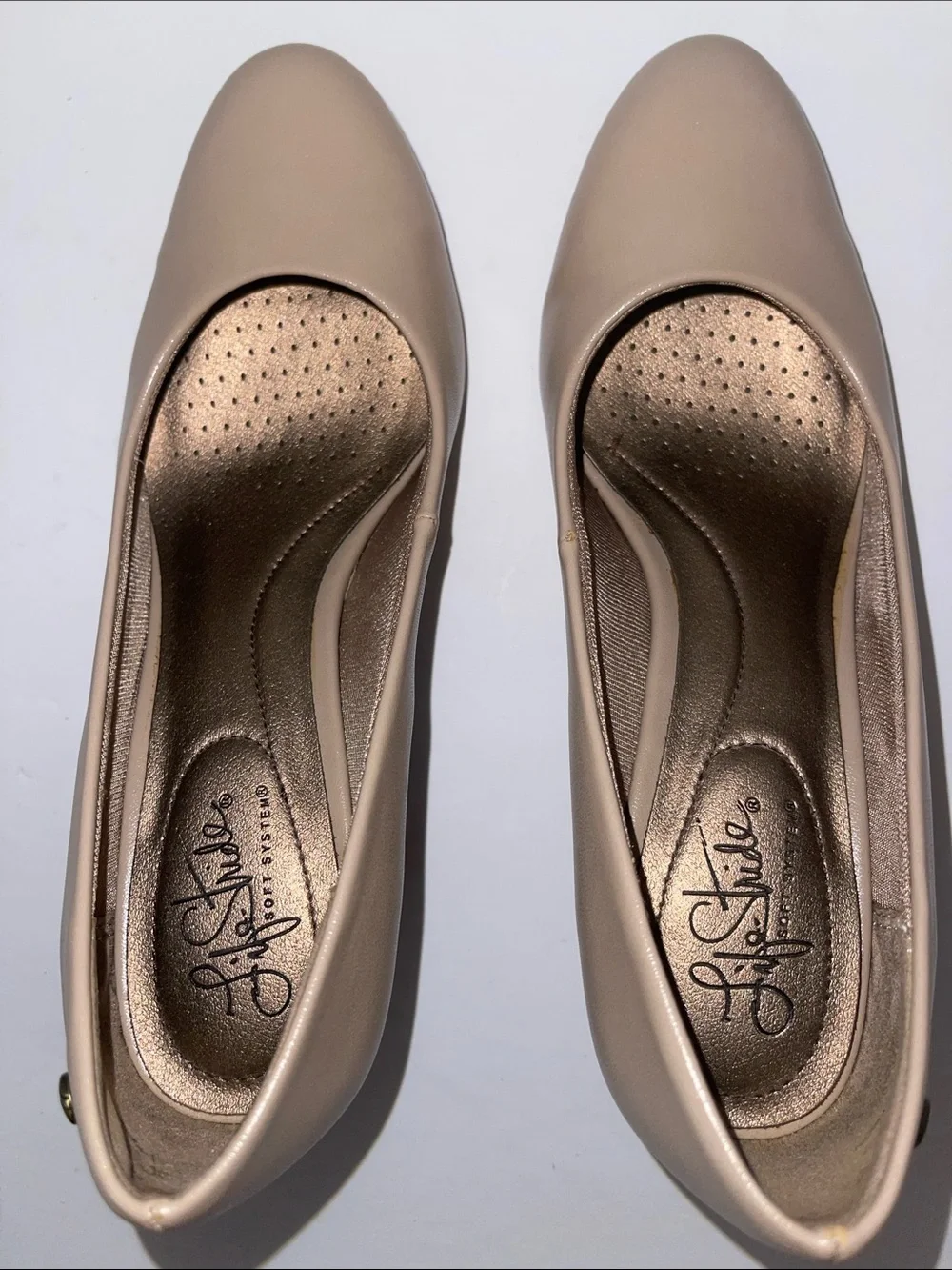 Life Stride Soft System Classic Women's Nude Pumps - Elegant Everyday Heel